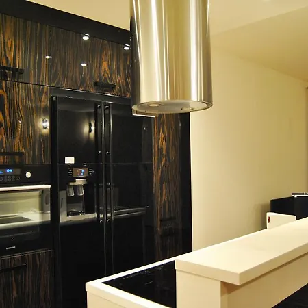 Royal - Inowroclawska Apartamento