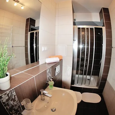 Royal - Inowroclawska Apartamento *