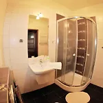 公寓 皇家公寓 - 伊诺罗克劳斯加公寓酒店 *