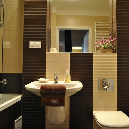 Royal - Inowroclawska Apartamento